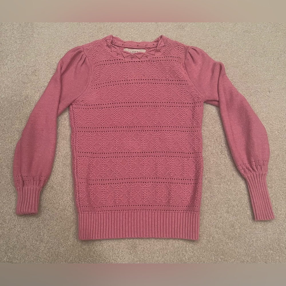 Ann Taylor LOFT Women's Pink Balloon Sleeve Sweater. Check description for more.